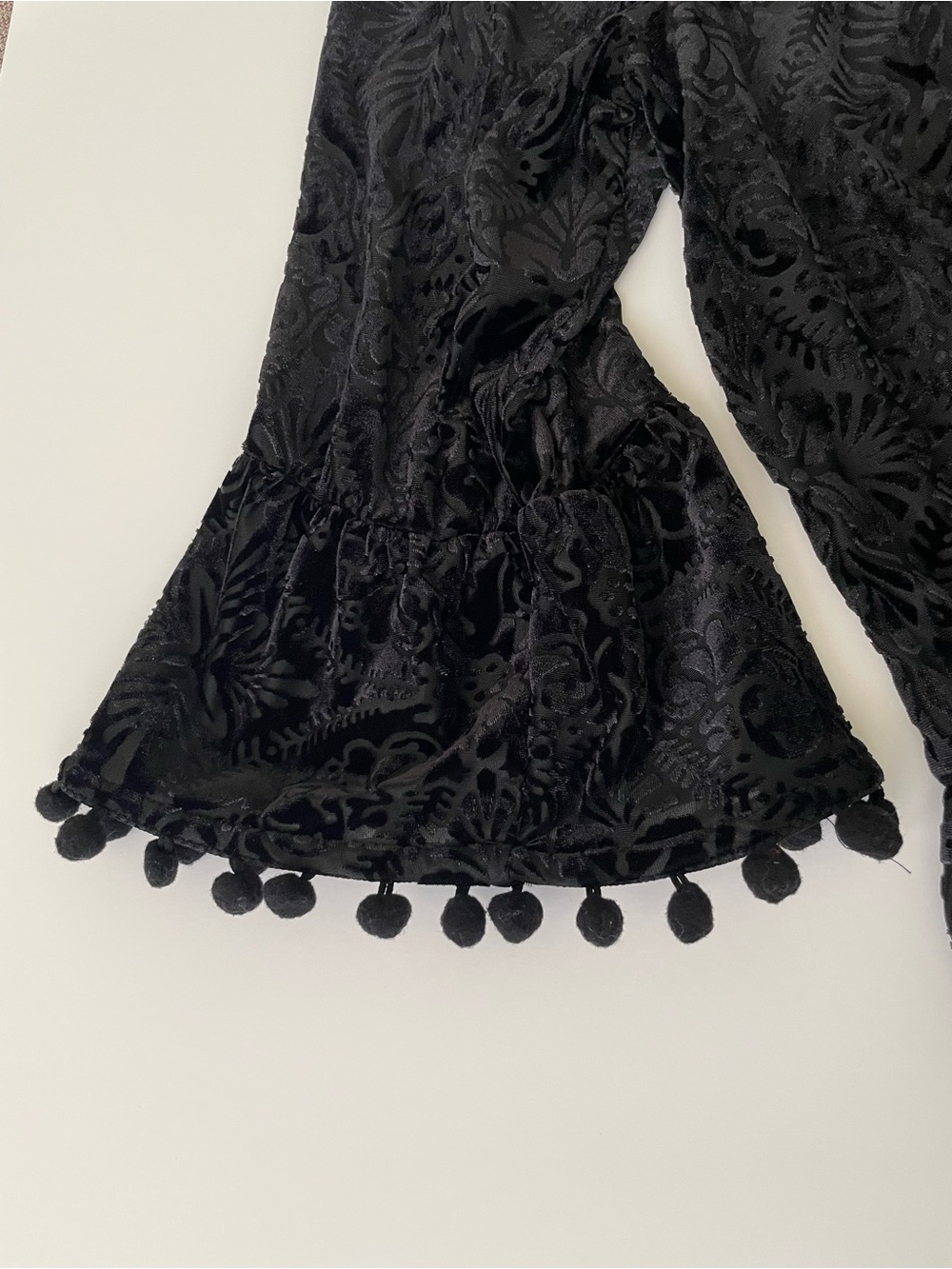 Style & Co. Black Velvet Burnout Whimsigoth Peasant Blouse Flowy Bell Sleeves - Picture 4 of 8